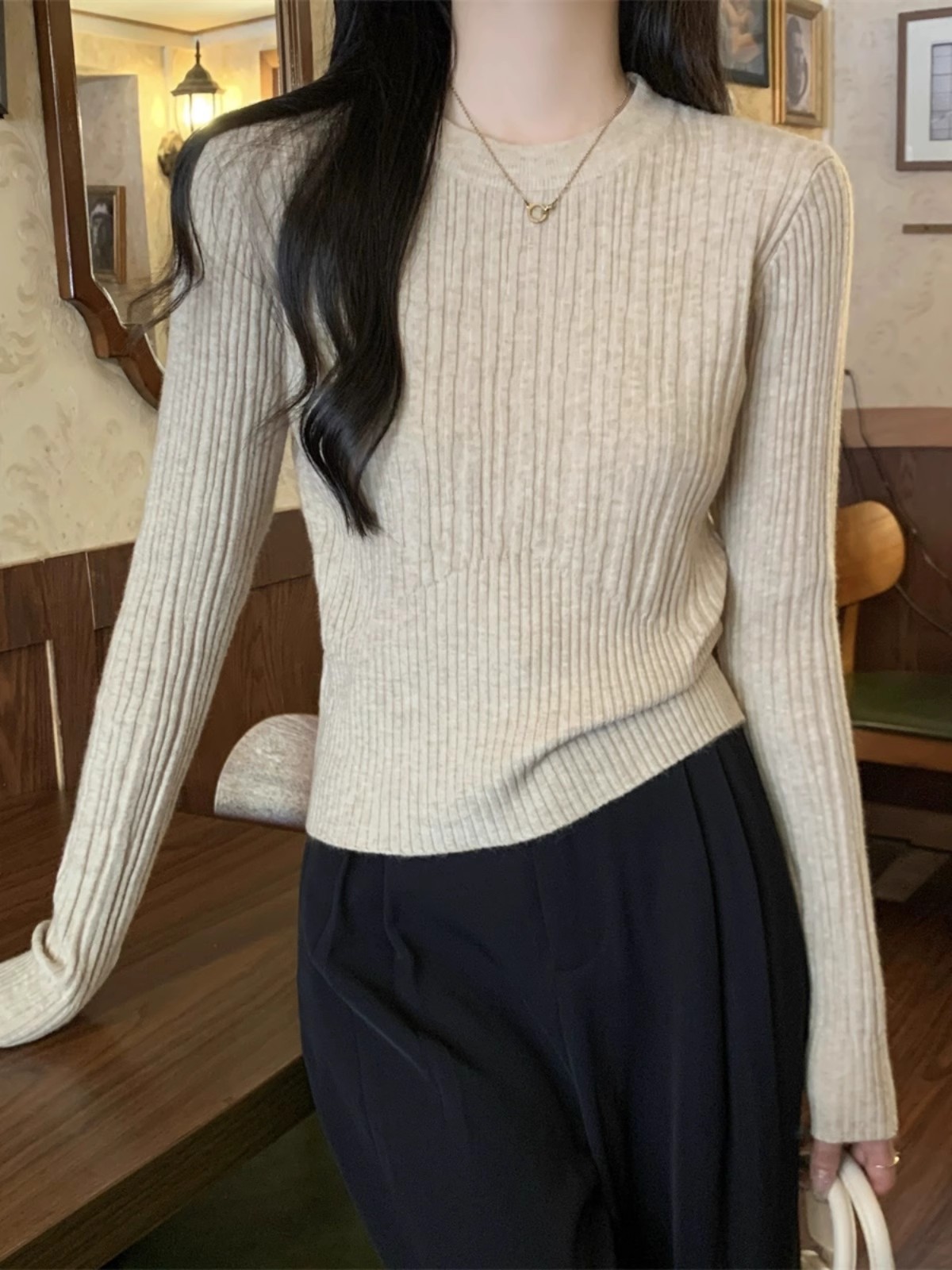 2023秋冬設計感坑條修身短款毛衣女保暖內搭上衣安迪絨打底針織衫
