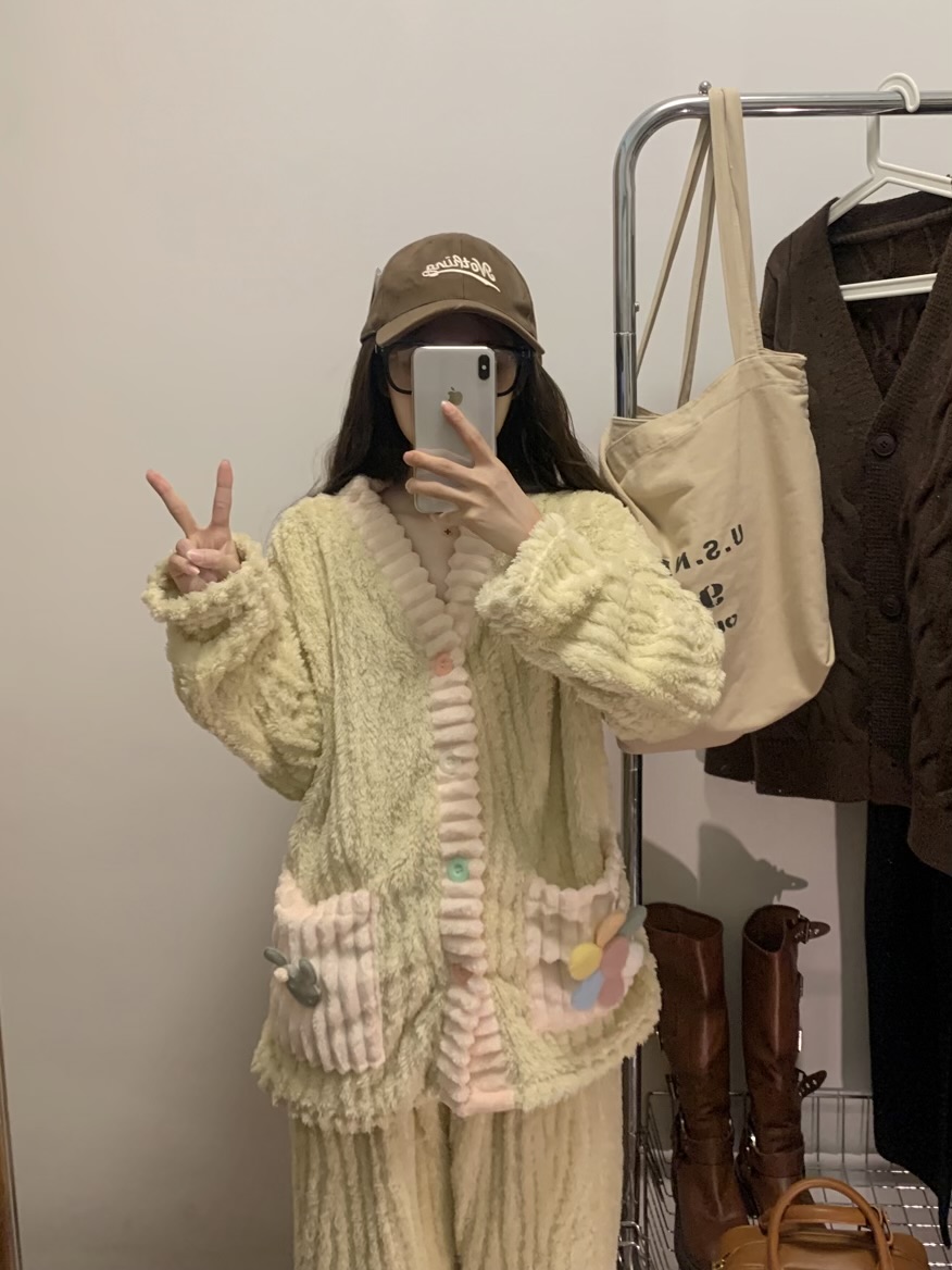 實拍新款加絨加厚可愛花花珊瑚絨厚實保暖家居服外穿睡衣套裝