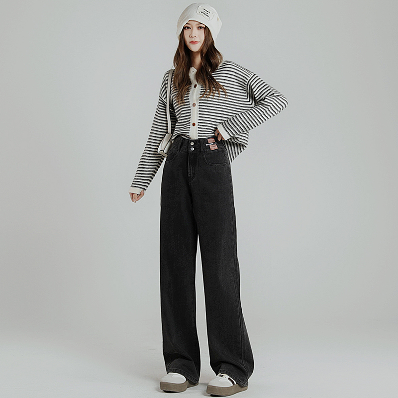 Real shot of autumn and winter black and gray double-breasted hottie high-waisted jeans for women with slimming straight pants