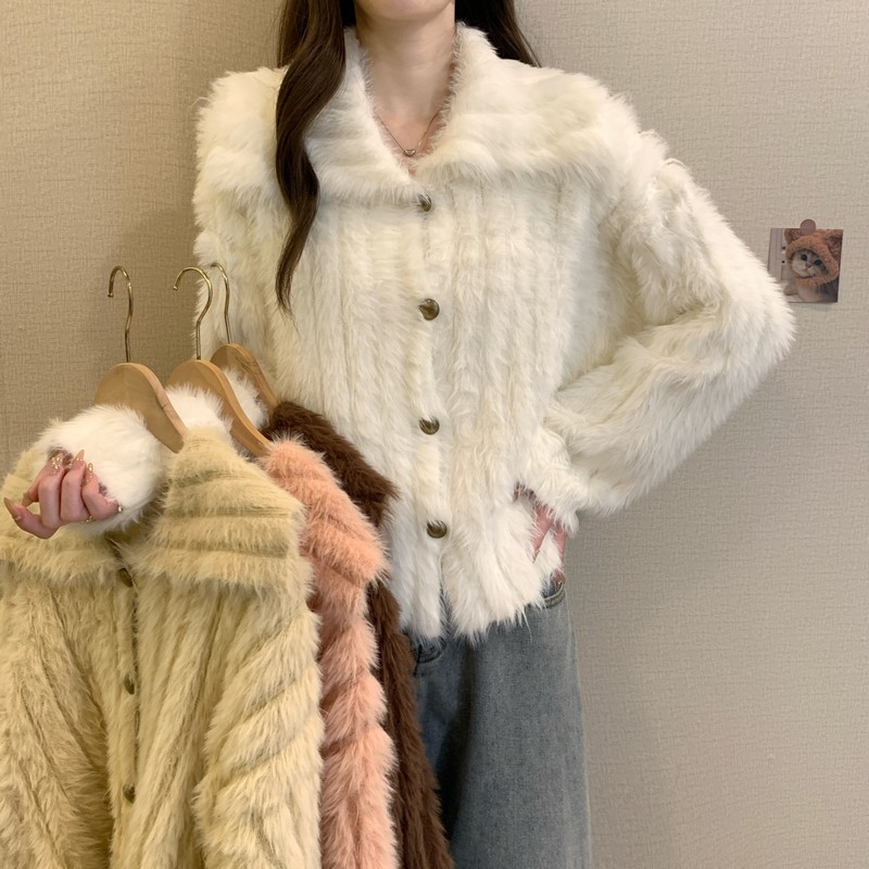 Actual shot of the new autumn and winter style gentle and foreign style lapel soft plush fluffy loose thickened cardigan jacket