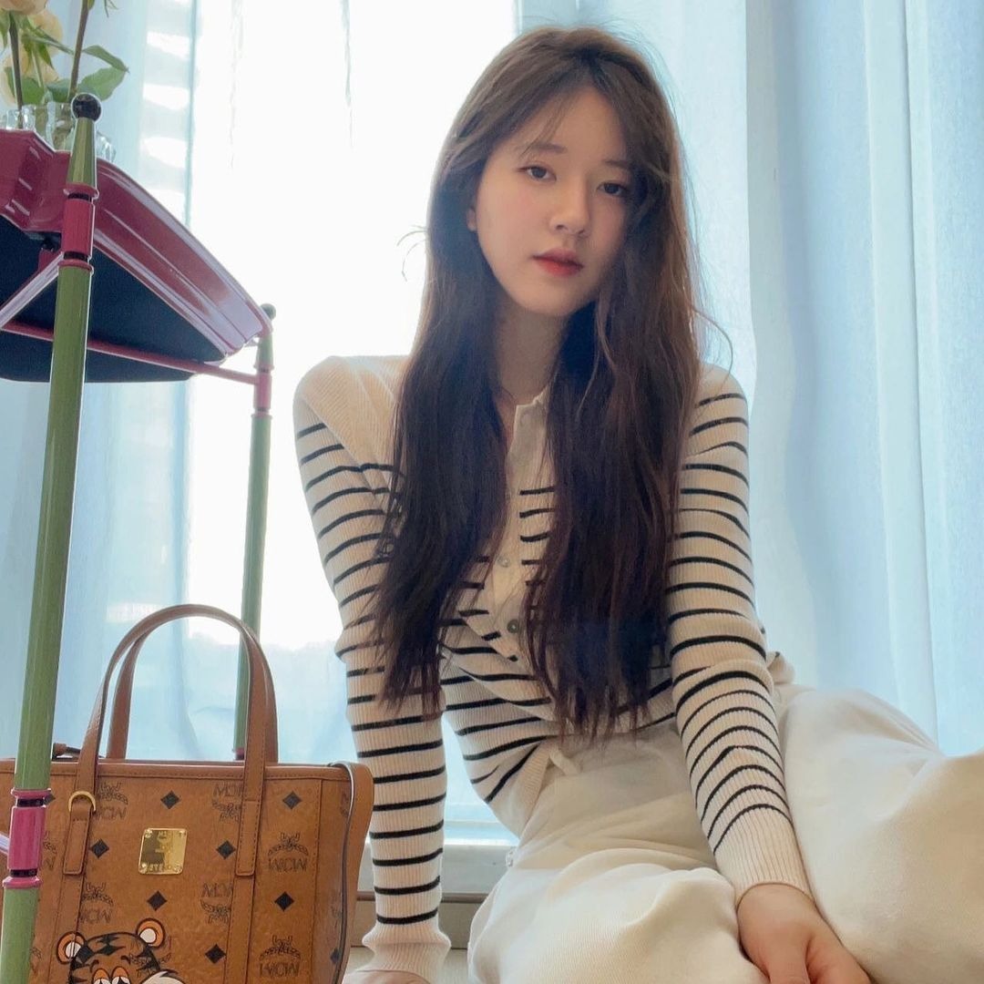 白鹿同款polo翻領條紋針織衫女秋修身打底毛衣上衣氣質修身開衫薄