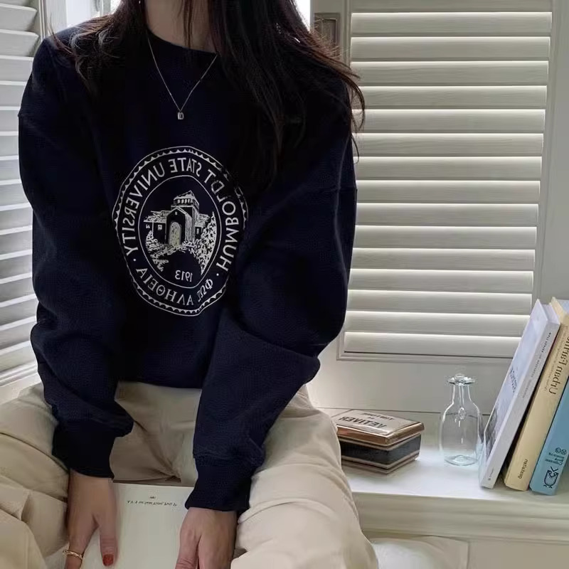 Letter printed round neck velvet sweatshirt for women in autumn and winter, thickened and small, loose, simple, versatile pullover short top
