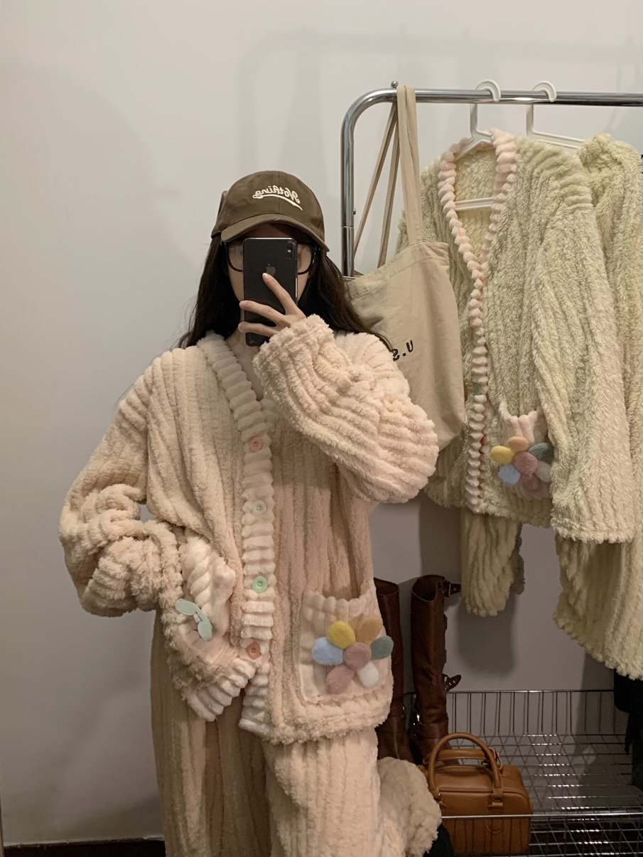 實拍新款加絨加厚可愛花花珊瑚絨厚實保暖家居服外穿睡衣套裝