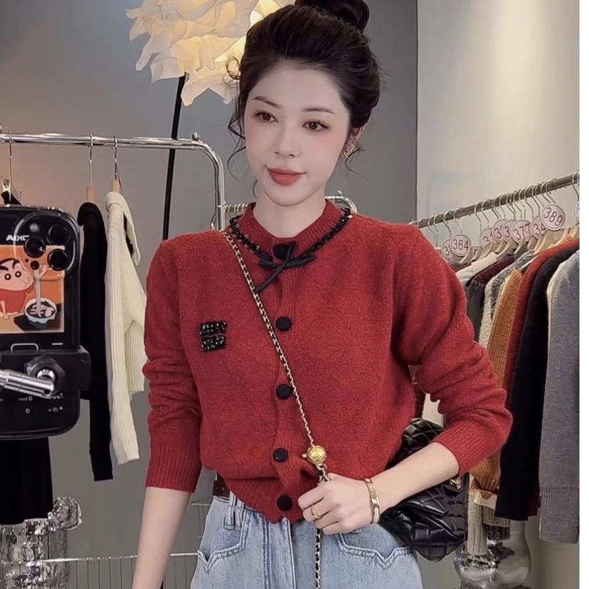 聖誕紅色蝴蝶結毛衣外套女秋冬法式釘珠亮片短款新年菱格針織開衫