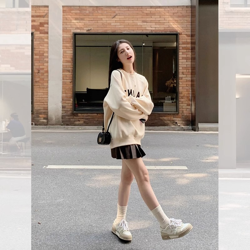 防棉華棉複合牛奶絲300克/銀狐絨400克圓領衛衣女