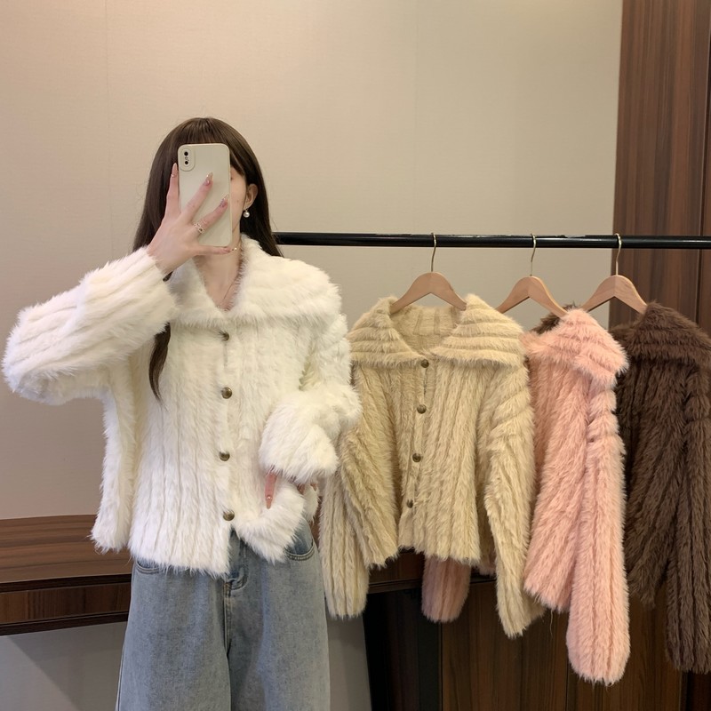 Actual shot of the new autumn and winter style gentle and foreign style lapel soft plush fluffy loose thickened cardigan jacket