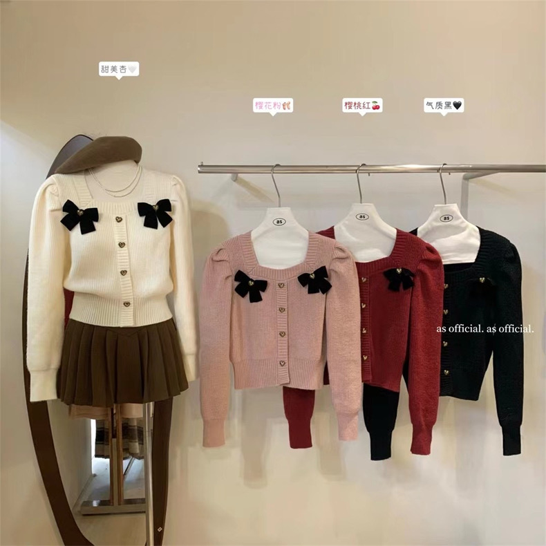 French square neck sweater 2023 autumn and winter new women's lazy style bow love buckle age-reducing sweater top