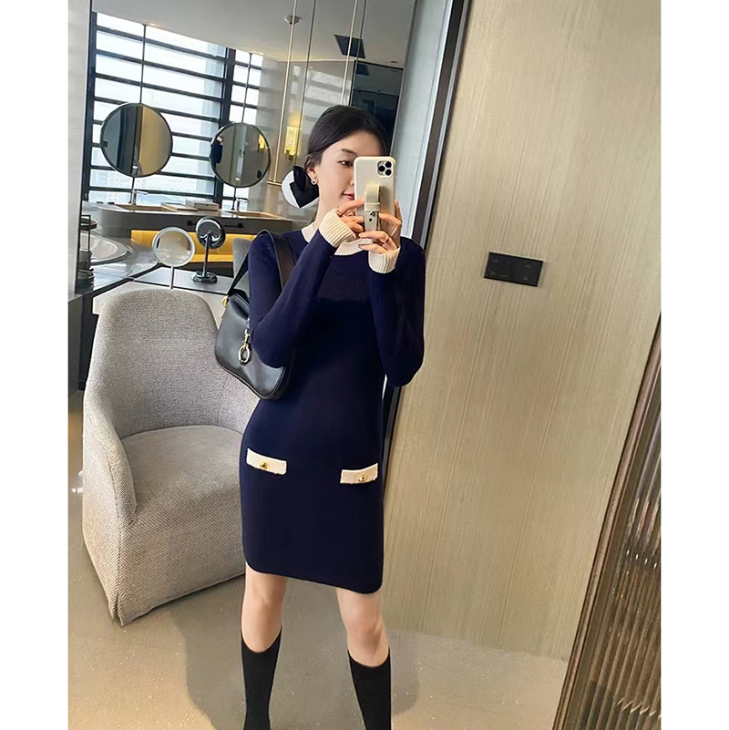 Tmall quality dress women's round neck 2023 autumn and winter new style hip-hugging small fragrance style slim bottoming sweater