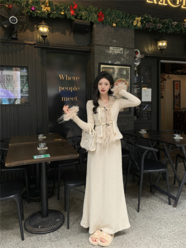 Actual shot ~ Autumn and winter new style ladylike temperament furry slim long-sleeved top + high waist hip skirt suit