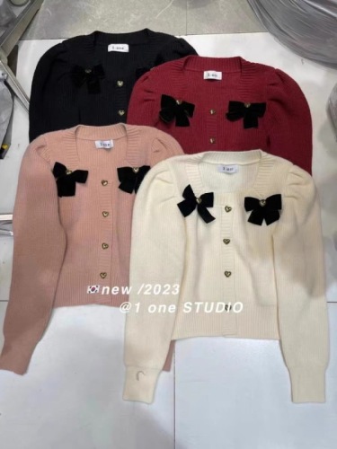 1.ONE new winter style Chic love buckle slimming and versatile temperament small fragrant style knitted cardigan for women