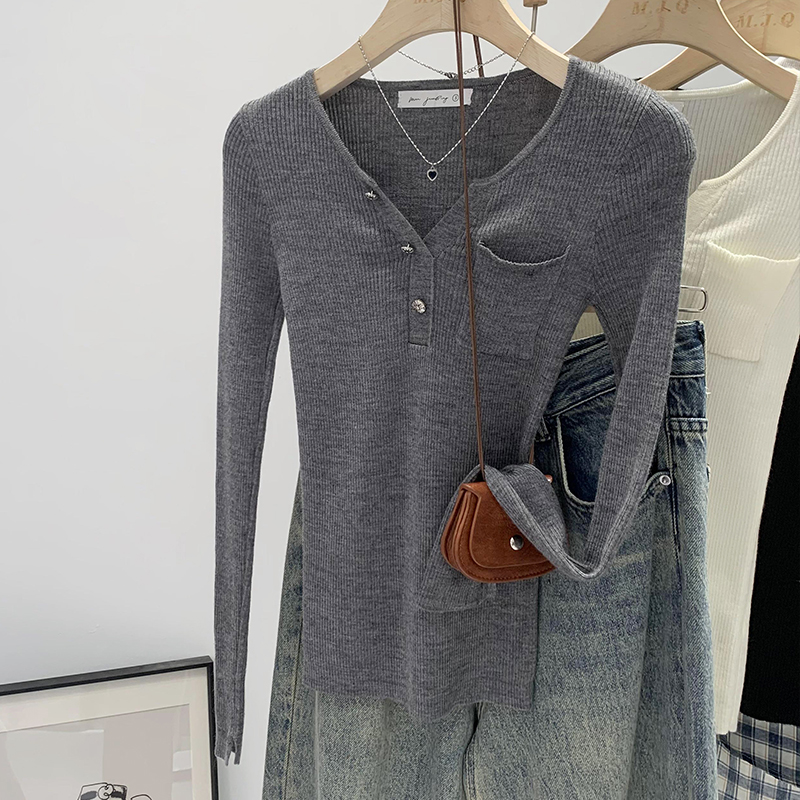 Actual pictures of basic small V-neck buttoned slim fit woolen woven inner top for women