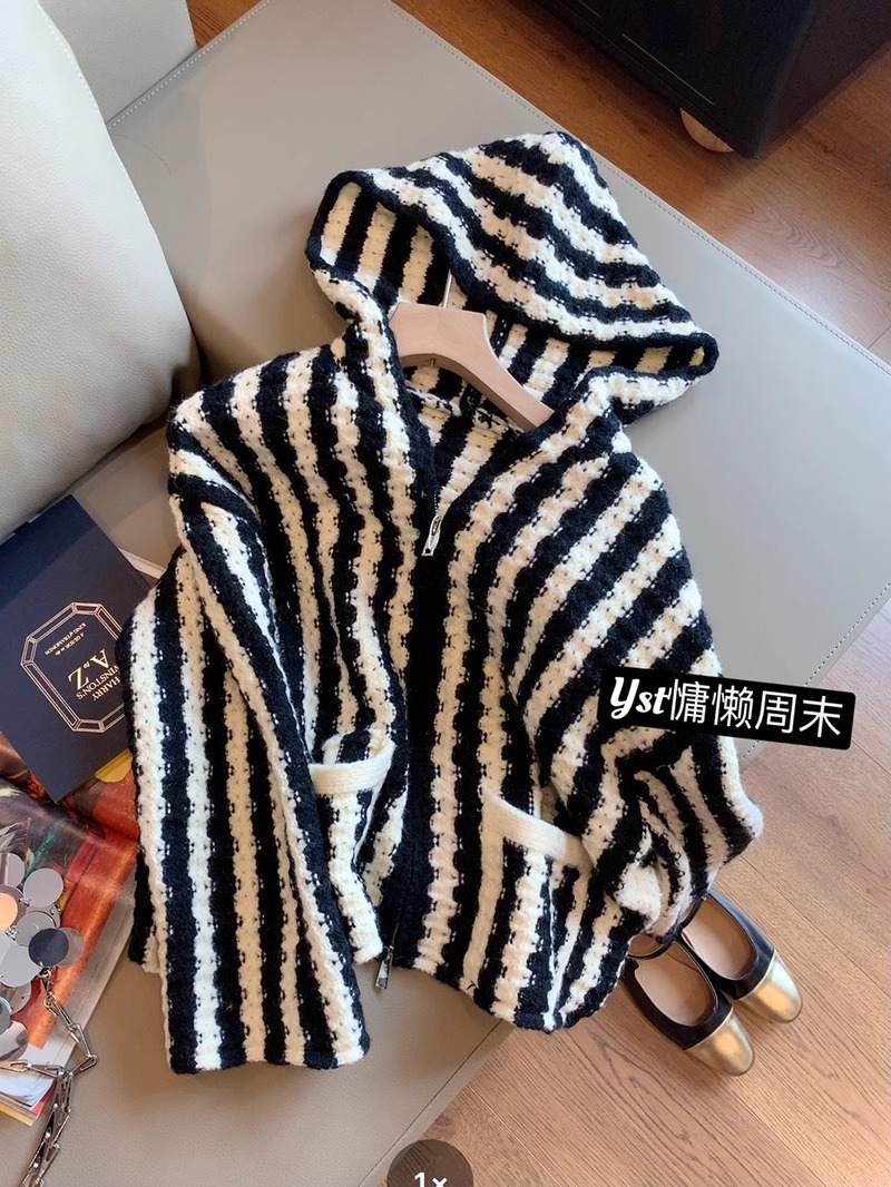 黑白條紋雙拉鏈連帽針織開衫秋季女2023時尚寬鬆休閒氣質毛衣外套