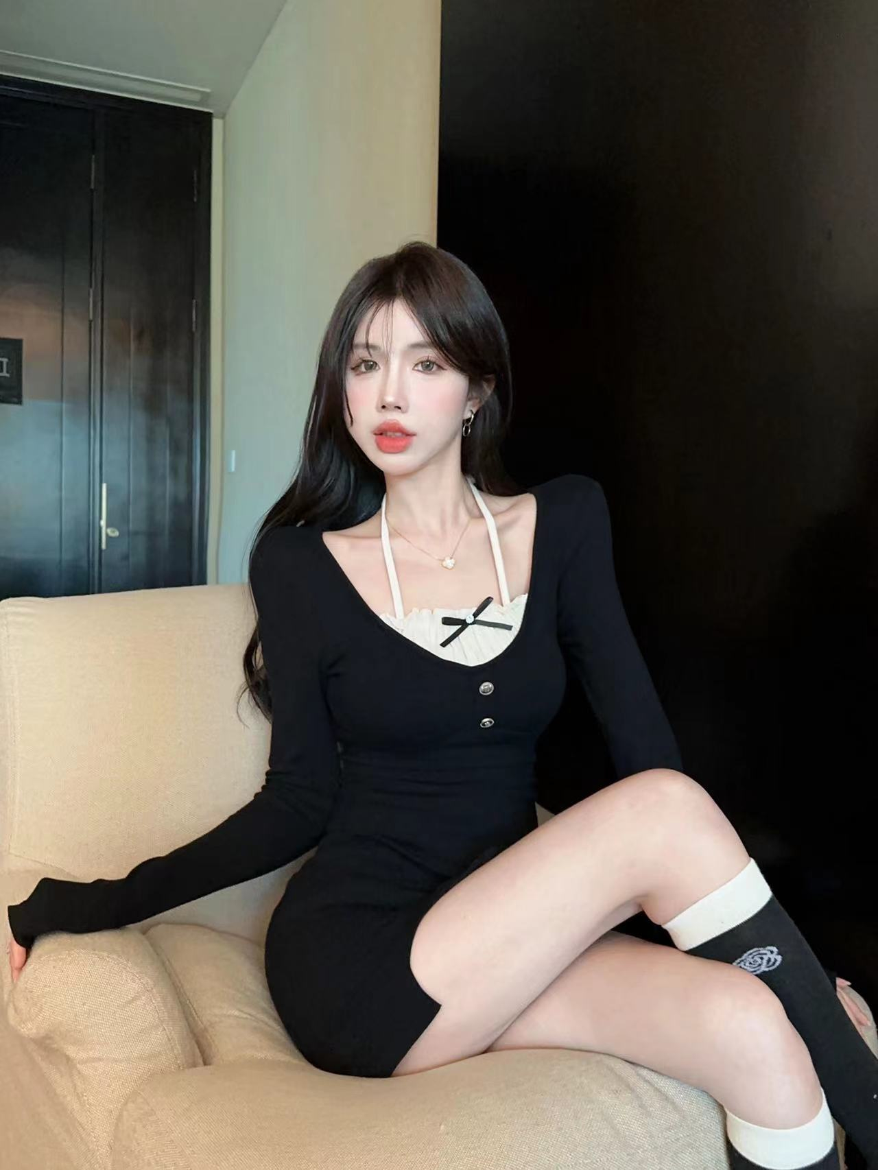 純欲黑色拼接假兩件連衣裙女秋冬季氣質裙子性感辣妹小媽包臀短裙