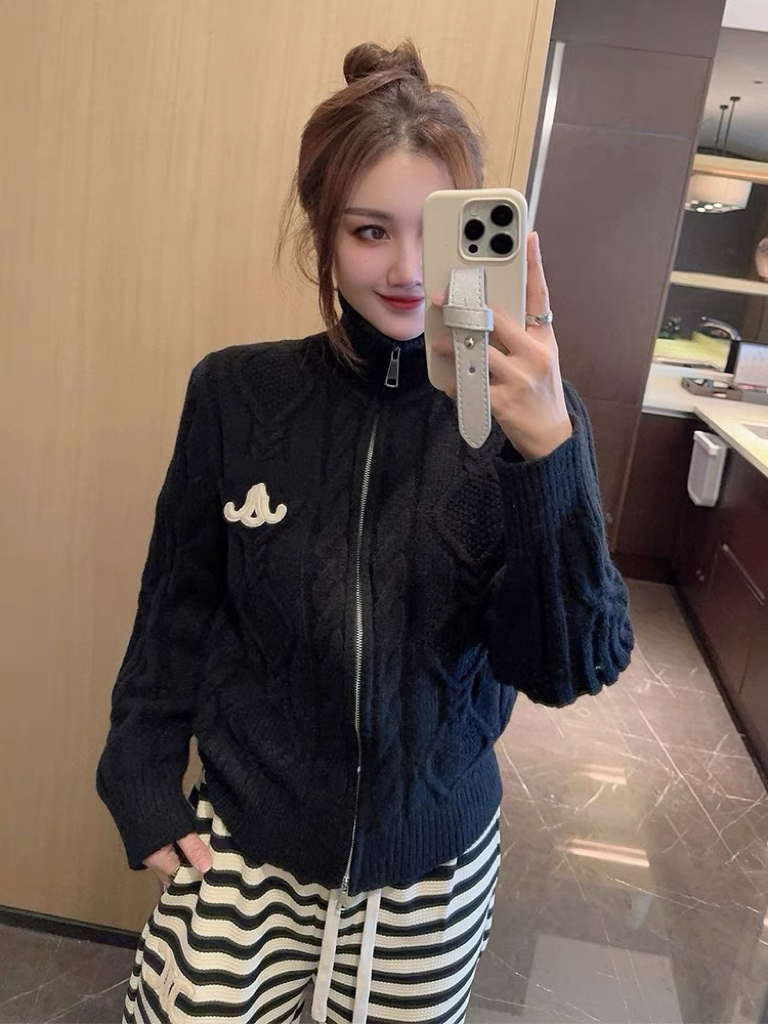 凱旋門刺繡針織開衫外套女2023秋冬新款氣質百搭設計感時尚毛衣潮