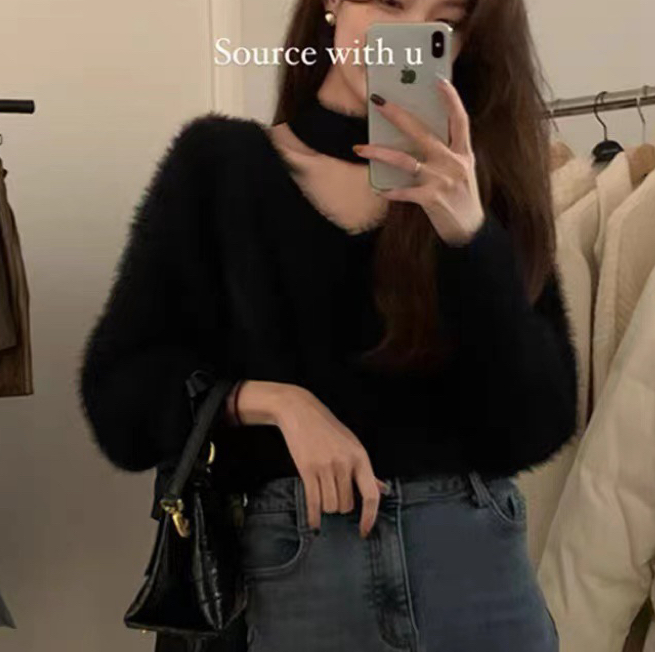 韓系黑色v領水貂絨毛衣女短款寬鬆秋冬慵懶風心機掛脖針織上衣高