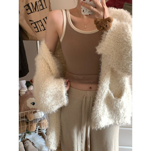 Actual shot of autumn and winter velvet thickened warm suspender color matching vest for women coiled wool large u-neck inner top