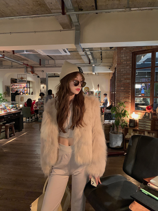 2023 autumn and winter new style imitation fox fur short fur coat female internet celebrity fur fashion slim and versatile fur sweater