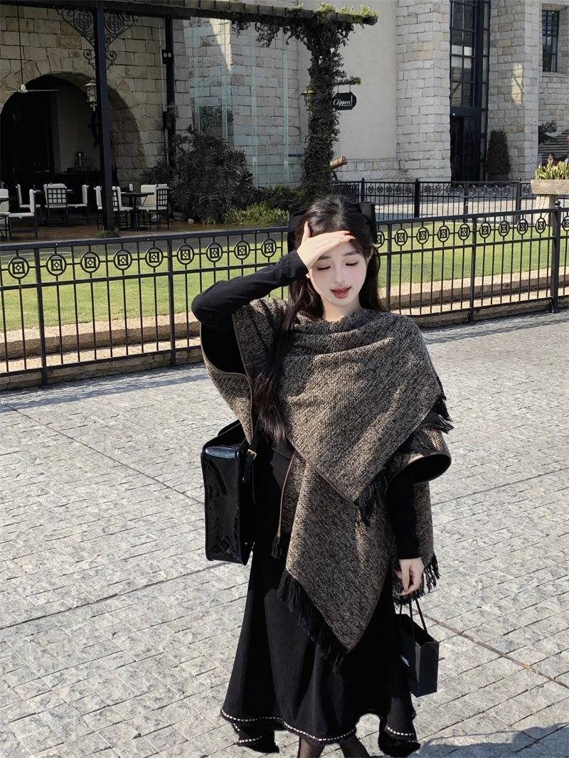 Real shot of Grasse evening fragrance high-end design sweater sweater shawl cloak coat coat women winter