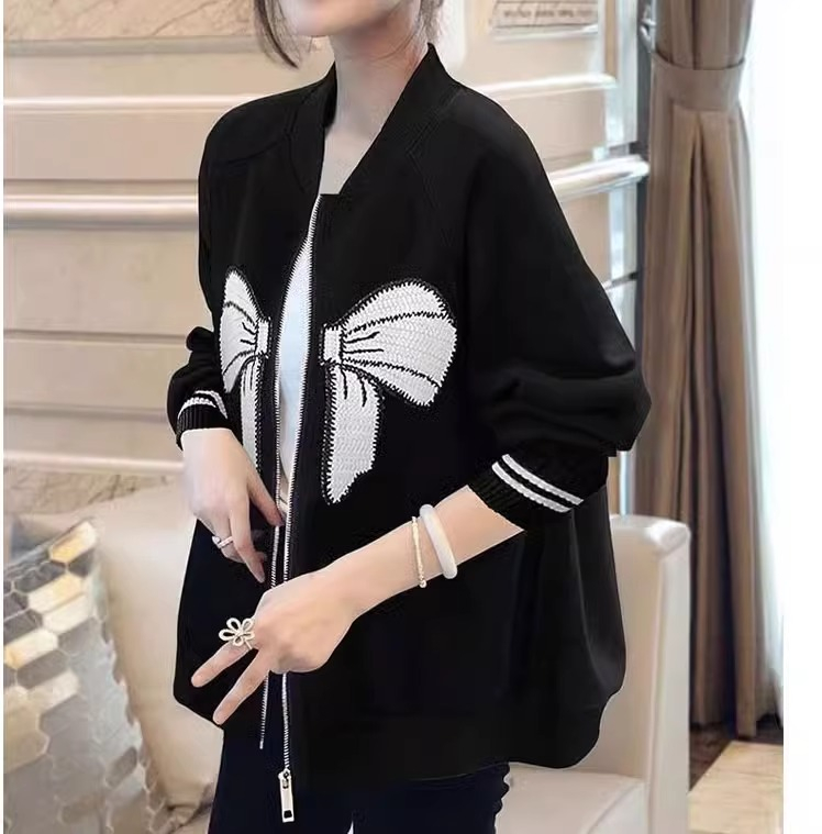 Plus size women's autumn and winter black slimming thickened velvet jacket cardigan baseball jacket fat mm2-300 pounds