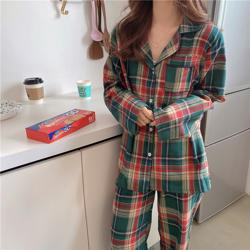 Actual shot of Korean style autumn and winter brushed Christmas plaid loose casual outer wear cardigan casual home wear suit
