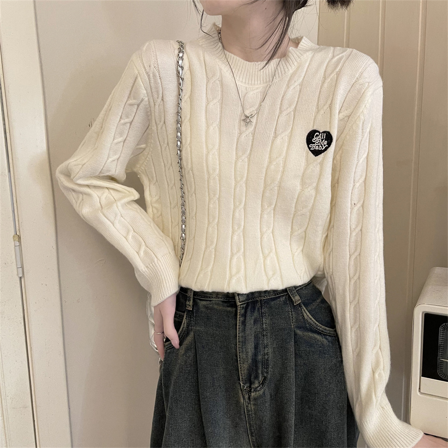 實拍洋氣學院風毛衣女秋冬長袖小個子刺繡圓領休閒上衣