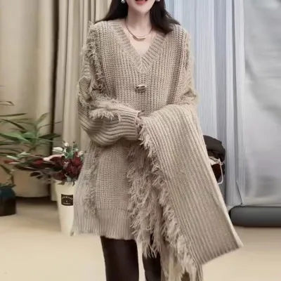 歐貨2023秋冬新款重工流蘇v領毛衣帶圍巾兩件套女慵懶風開叉上衣