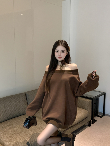 Actual shot~Sexy one-shoulder long-sleeved pullover sweatshirt for women in autumn and winter new style lazy style loose casual top