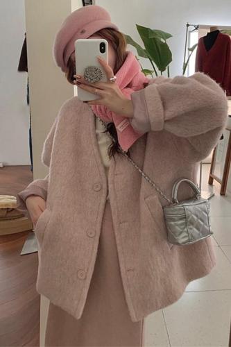 粉色羊羔毛呢外套女秋冬季新款小个子香风短款大衣高级感