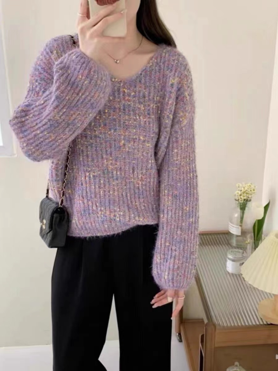 2023 Autumn and Winter Gentle Color Dot Lazy Style Sweater Women's Pullover Loose Versatile Soft Waxy V-Neck Sweater Top Outer