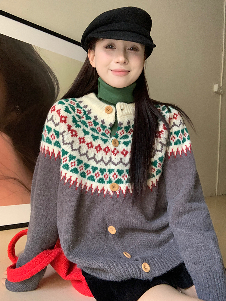 Actual shot of autumn and winter Korean chic Christmas style single-breasted sweater suit