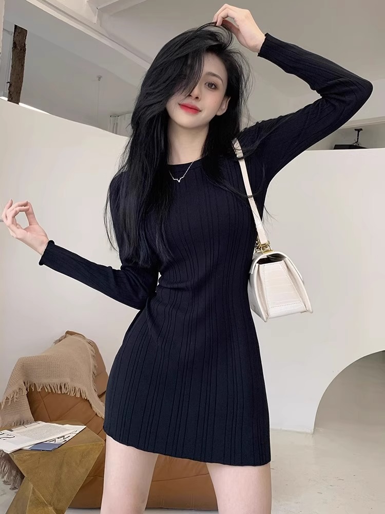 超好看黑色長袖氣質修身顯瘦圓領針織包臀連衣裙子女秋冬2023新款