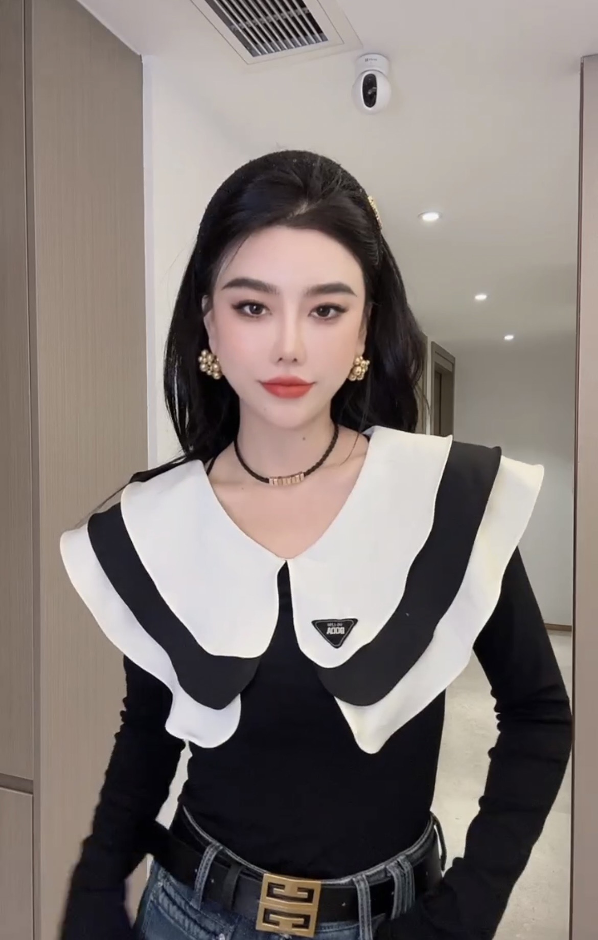 歐貨撞色荷葉邊娃娃領打底衫女秋冬新款設計感修身顯瘦長袖T恤潮