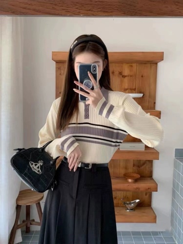 Designed retro slim polo collar sweater for women in autumn and winter contrast striped long-sleeved inner sweater short top