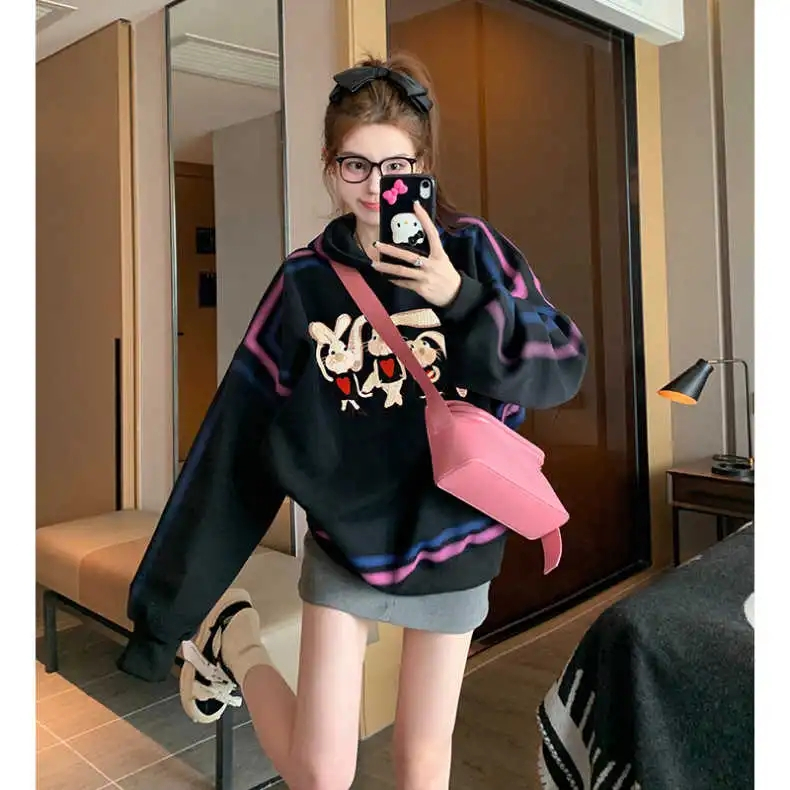 Black printed hooded sweatshirt for women in autumn and winter plus velvet and thickened niche retro high-end super good-looking pullover top trendy