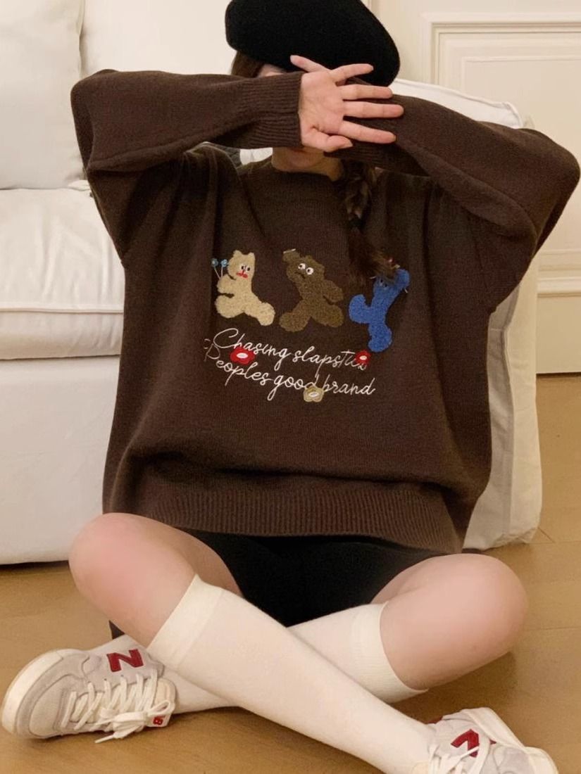 Bear embroidered loose round neck sweater autumn and winter warm, soft and waxy versatile top for age reduction