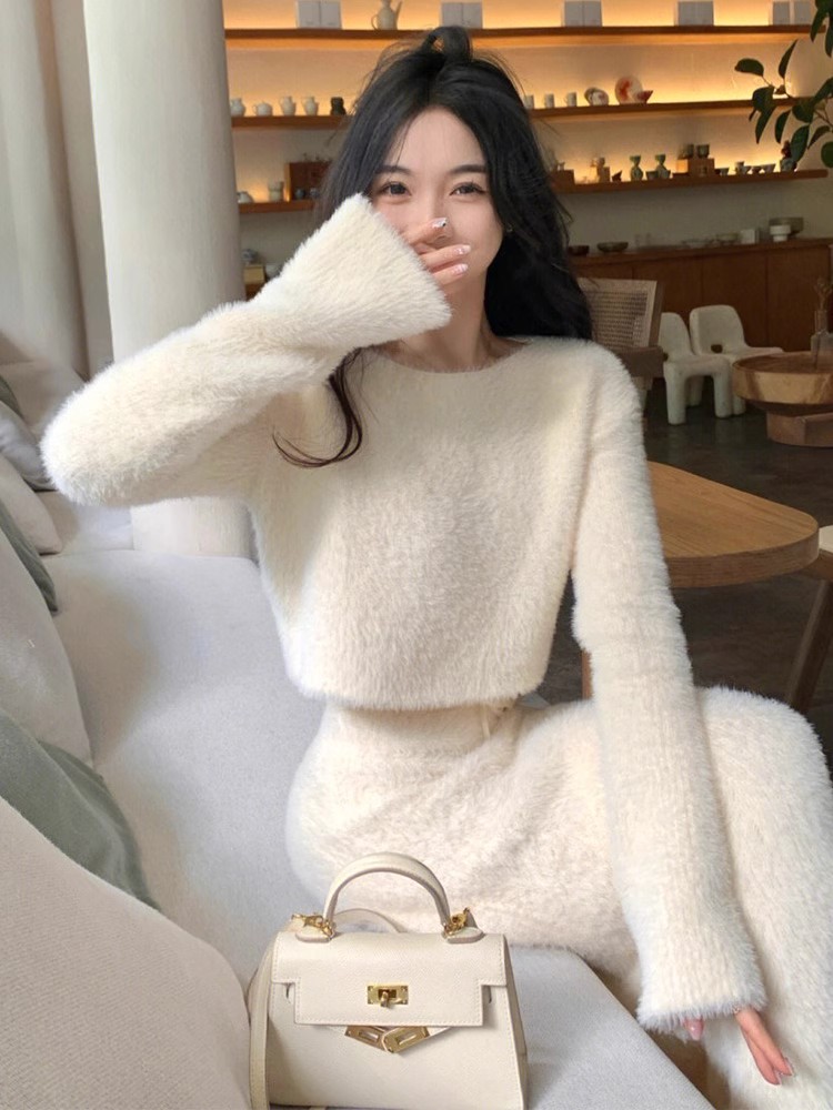 High-end soft and waxy fragrant imitation mink velvet knitted sweater set, ladylike temperament, hip-hugging skirt two-piece set