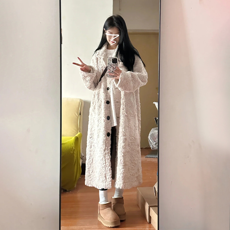 羊羔毛絨外套女秋冬季高級感2023新款小個子香風白色毛呢大衣