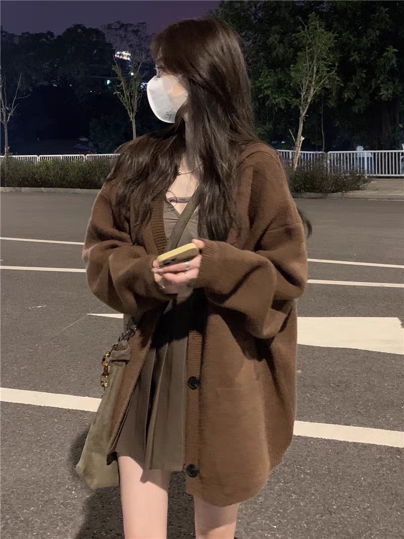 2023 new Korean style lazy style brown knitted sweater jacket for women autumn and winter loose cardigan top thick