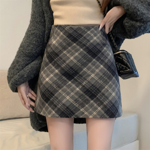 Real shot of temperament retro plaid woolen skirt women's new style high waist slimming A-line hip skirt