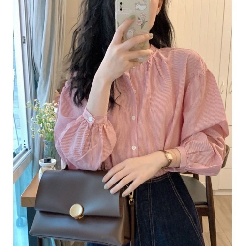 2024韩国春装新款衬衣上衣设计感小众法式别致绝美粉色条纹衬衫女