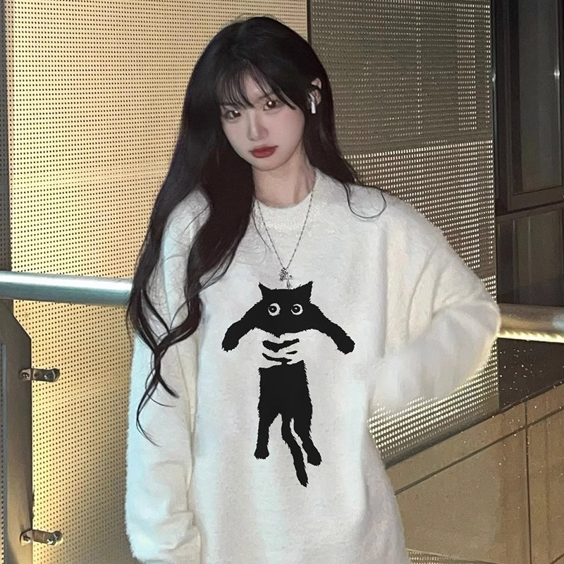 2023 Autumn and Winter Off-White Round Neck Sweater Women's American Retro Lazy Thickened Warm Soft Waxy Knitted Long-Sleeved Top