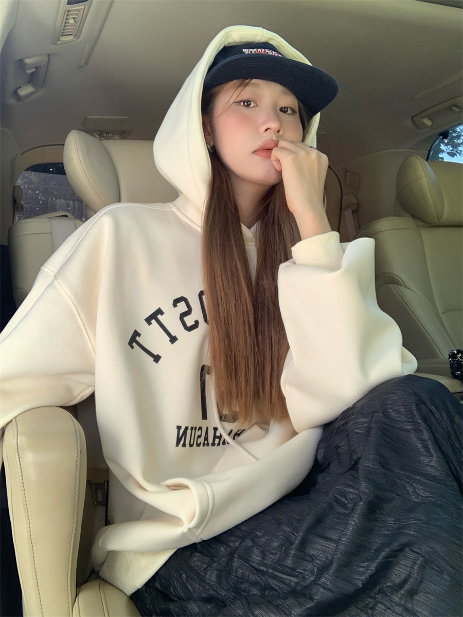 Real shot!  Korean style casual hooded letter printed loose velvet sweatshirt + elastic waist pleated skirt suit