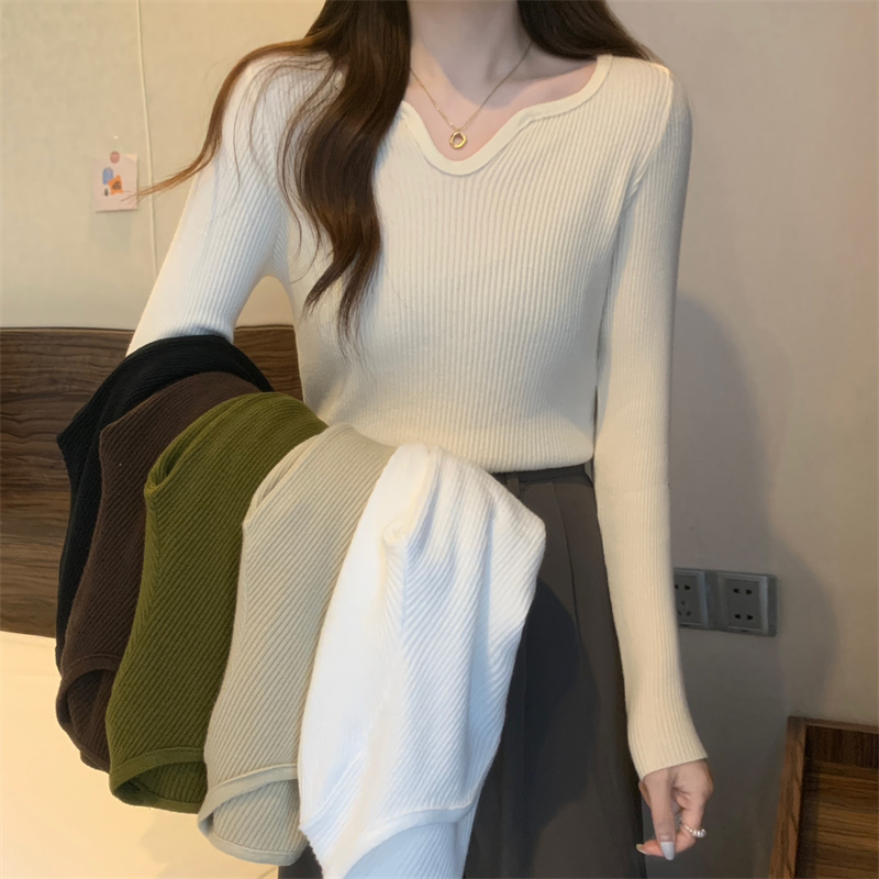 Real shot of autumn and winter Korean style French style inner style V-neck knitted bottoming shirt for women long-sleeved pullover top