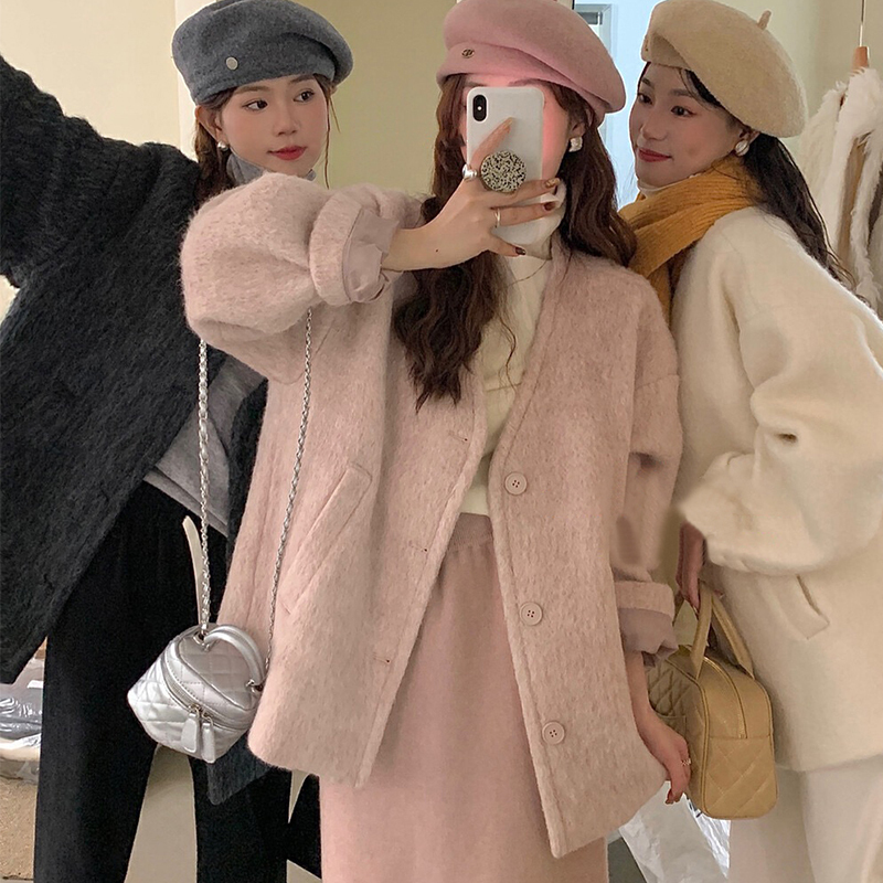 粉色羊羔毛呢外套女秋冬季2023新款小個子香風短款大衣高級感