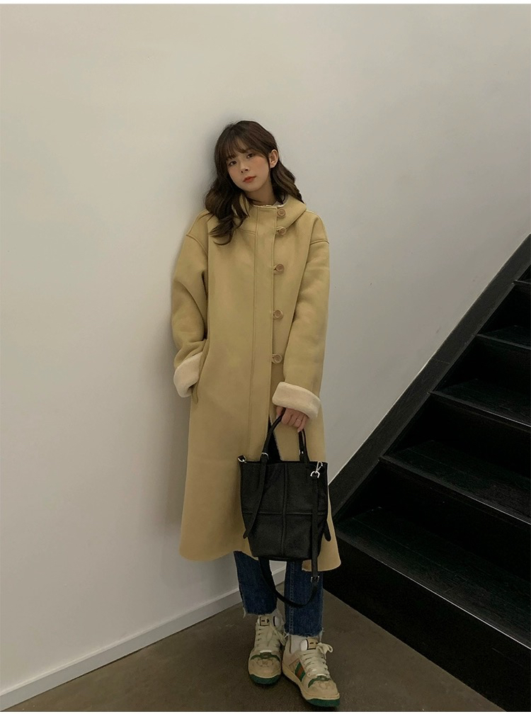 2023年冬季新款寬鬆加絨加厚長款羊羔毛外套大衣女潮