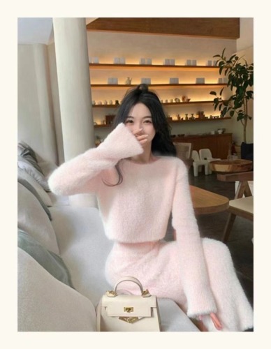 High-end soft and waxy fragrant imitation mink velvet knitted sweater set, ladylike temperament, hip-hugging skirt two-piece set