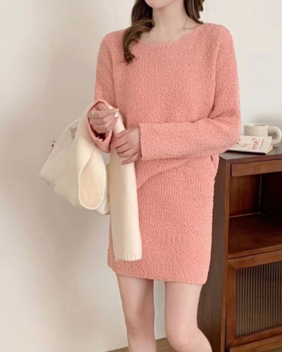 Autumn and winter new style French retro small fragrance snowflake velvet soft waxy round neck sweater for women with short skirt two-piece set for women