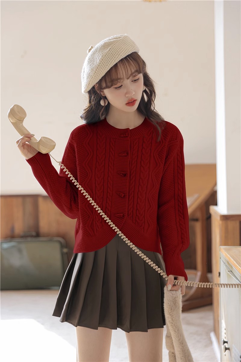 Autumn and winter new Christmas and New Year red Korean style small fresh horn button twist knitted cardigan sweater for women