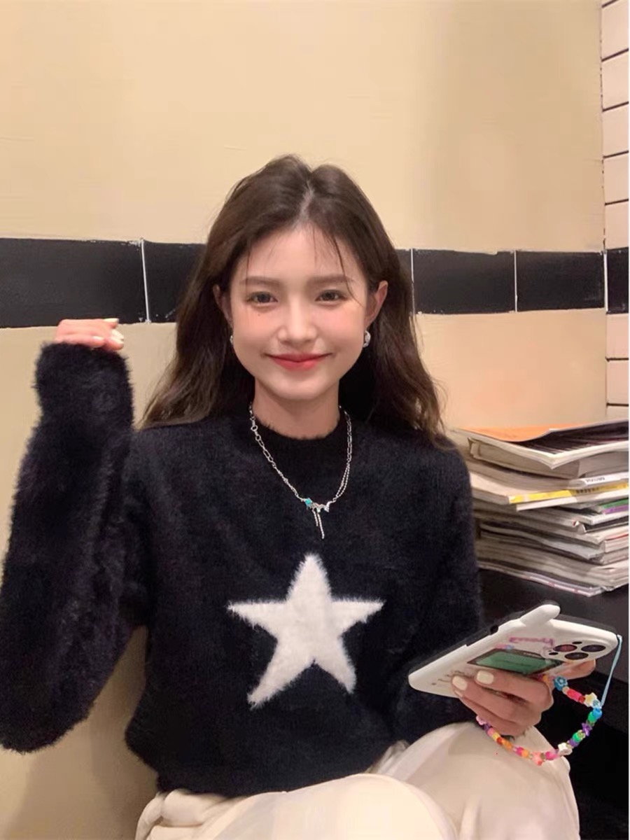 毛絨絨黑白星星毛衣女秋冬新款設計感小眾時髦短款撞色毛上衣圓領