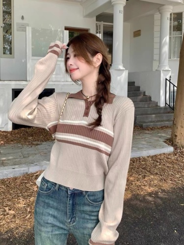 Designed retro slim polo collar sweater for women in autumn and winter contrast striped long-sleeved inner sweater short top